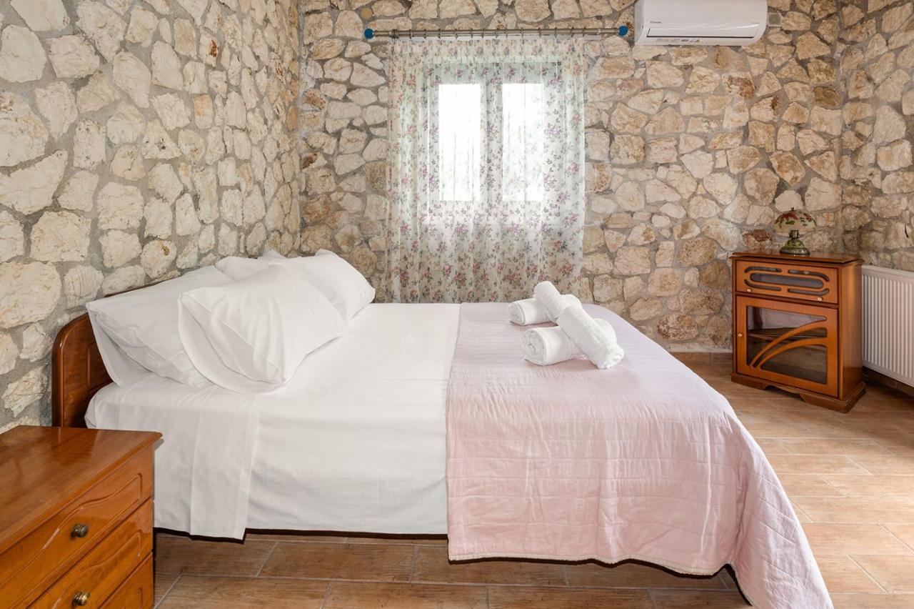 Stone House In Olive Grove - Former Denis Stone Villa ترابيزاكي المظهر الخارجي الصورة